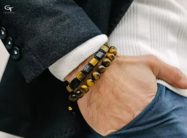 tiger eye beaded bracelet